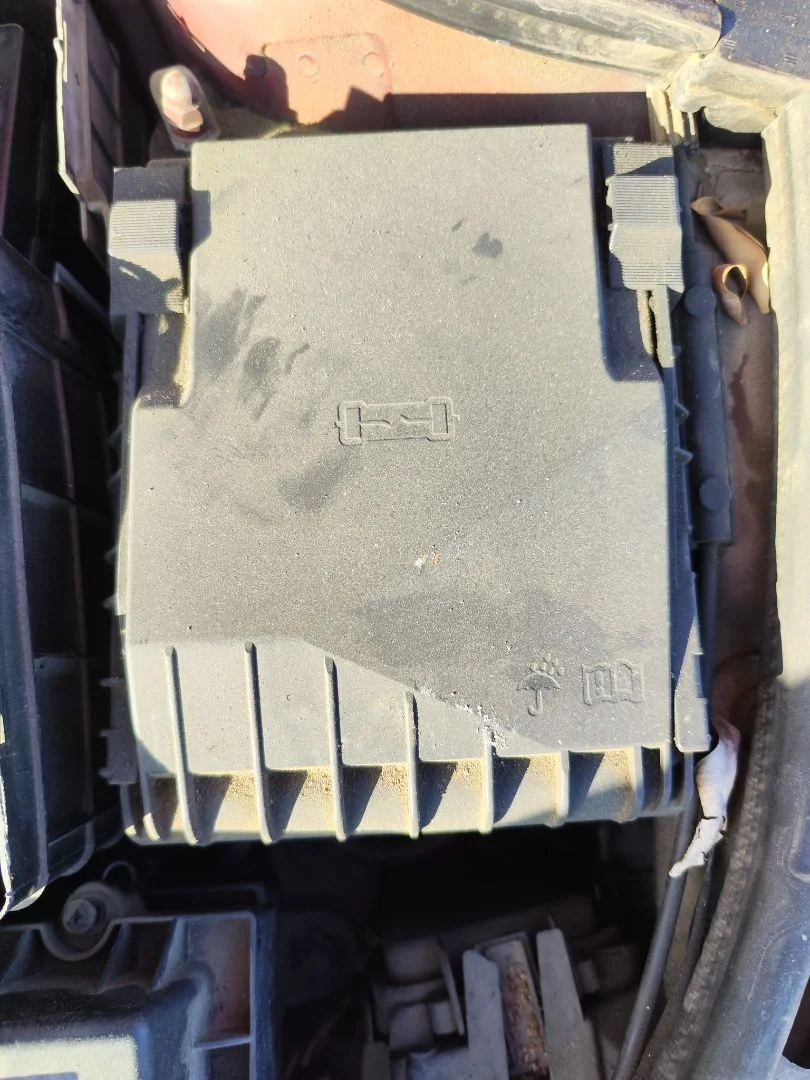 Foto de CAJA RELES / FUSIBLES AUDI A3 SPORTBACK (8PA) 2.0 TDI (140 CV / 103 KW)
