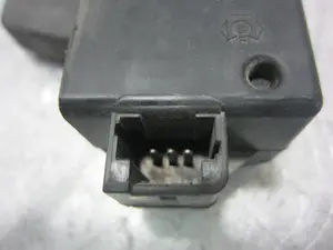Foto de CERRADURA MALETERO / PORTON CITROEN C5 BERLINA 2.0 HDi (109 CV / 80 KW) referencia 9633089280 foto 5