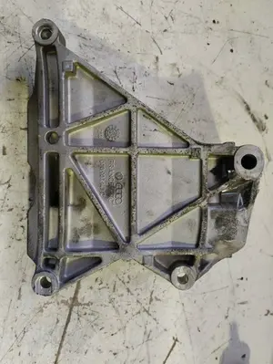 Foto de SOPORTE ALTERNADOR VOLKSWAGEN TOUAREG (7L6) 2.5 TDI DPF (174 CV / 128 KW) referencia 070903143C foto 2
