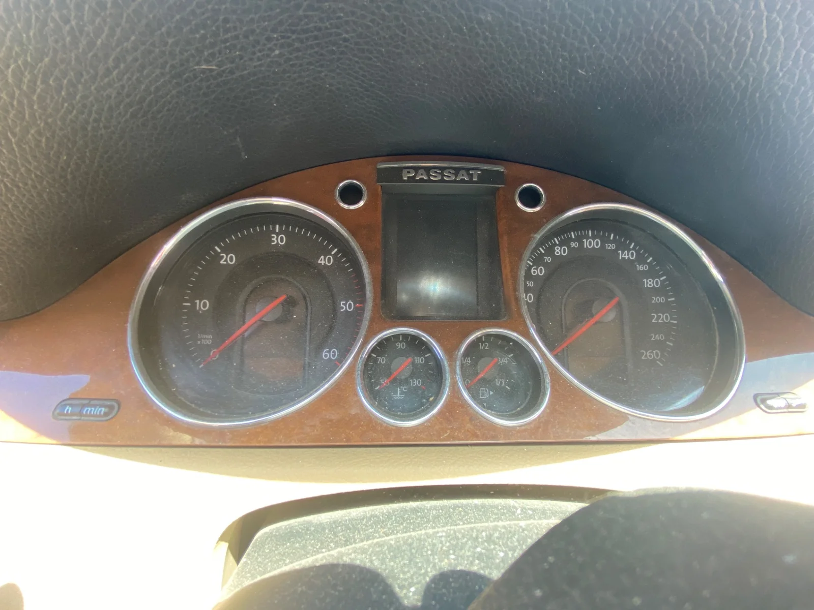 Foto de CUADRO INSTRUMENTOS VOLKSWAGEN PASSAT BERLINA (3C2) 2.0 TDI (140 CV / 103 KW) referencia 3C0920860K FKZ