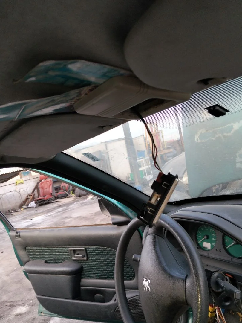 Foto de LUZ INTERIOR PEUGEOT 106 (S2) 1.1 (60 CV / 44 KW)