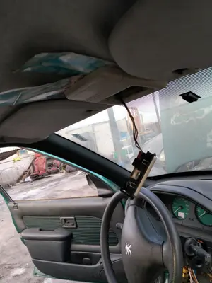 Foto de LUZ INTERIOR PEUGEOT 106 (S2) 1.1  (60 CV / 44 KW)