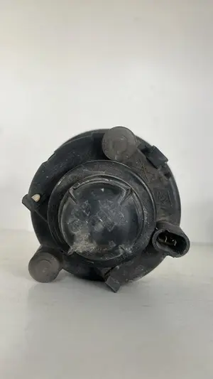 Foto de FARO ANTINIEBLA DERECHO RENAULT MEGANE I CLASSIC (LA0) referencia 7700420127 foto 2