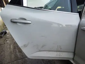 Foto de PUERTA TRASERA DERECHA RENAULT TALISMAN SPORT TOURER 1.6 dCi Diesel FAP Energy (131 CV / 96 KW)