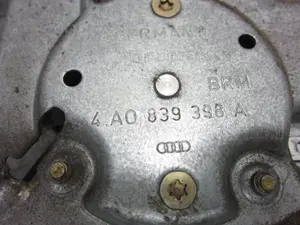Foto de ELEVALUNAS TRASERO DERECHO AUDI 100 AVANT (C4) 2.3 (133 CV / 98 KW) referencia 4A0839398A foto 4