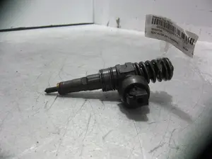 Foto de INYECTOR SEAT ALTEA (5P1) 1.9 TDI (105 CV / 77 KW) referencia 038130073AG foto 4