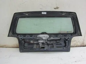 Foto de NO IDENTIFICADO VOLKSWAGEN POLO III BERLINA (6N2) 1.4 16V (75 CV / 55 KW) foto 6