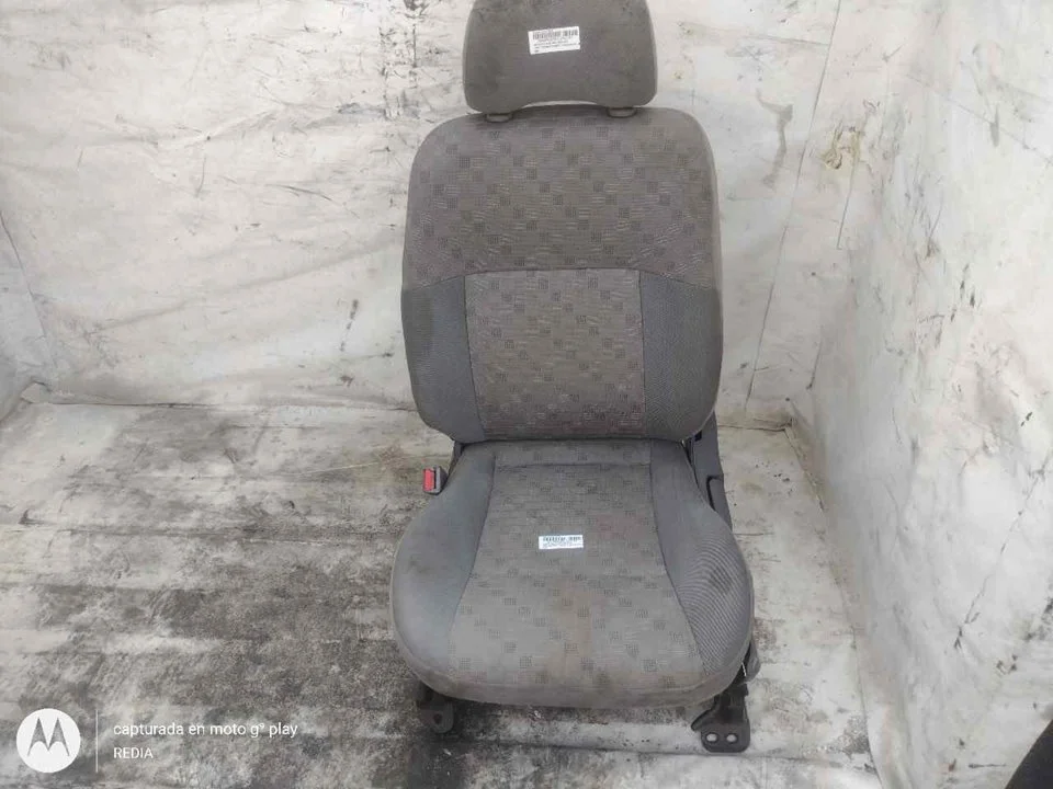 Foto de ASIENTO DELANTERO IZQUIERDO FORD TOURNEO CONNECT (TC7) 1.8 TDCi CAT (75 CV / 55 KW)