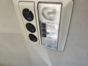 Foto de LUZ INTERIOR LAND ROVER DISCOVERY 2.7 Td V6 CAT (190 CV / 140 KW) foto 2