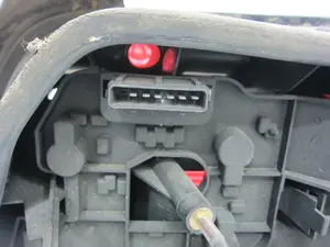 Foto de PILOTO TRASERO IZQUIERDO CITROEN XSARA COUPE referencia 6350J5 foto 4
