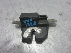 Foto de CERRADURA MALETERO / PORTON OPEL CORSA D 1.4 16V (90 CV / 66 KW) referencia 55701971