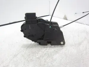 Foto de CERRADURA PUERTA TRASERA DERECHA MAZDA 3 BERLINA (BK) 2.0 Diesel CAT (143 CV / 105 KW) referencia 3N6AA26412CP foto 2