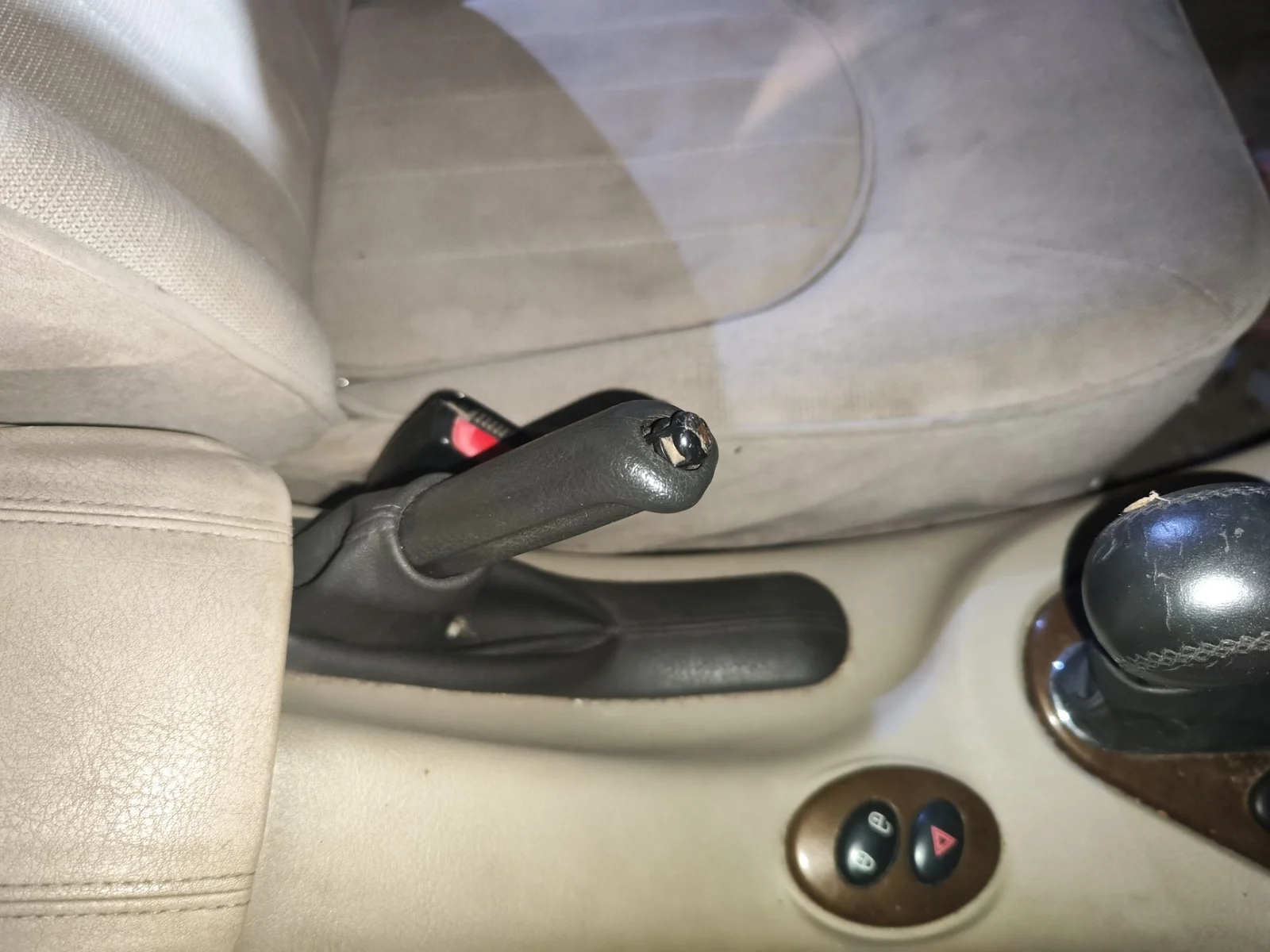 Foto de PALANCA FRENO MG ROVER ROVER 75 (RJ) 2.0 16V CDT (116 CV / 85 KW) referencia SNB000230LNF