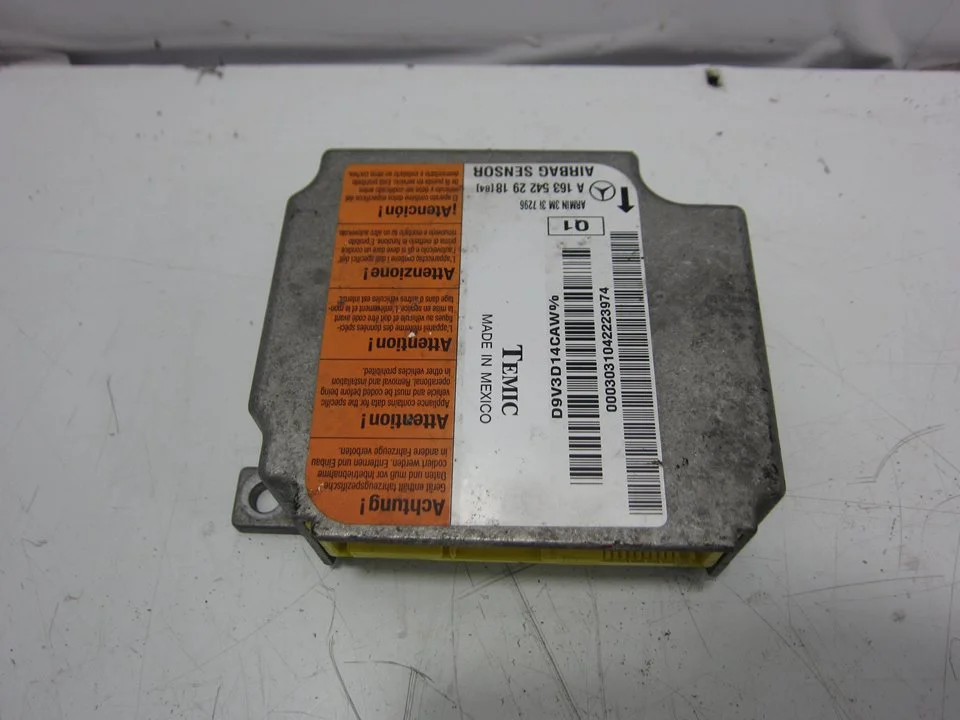 Foto de CENTRALITA AIRBAG MERCEDES-BENZ CLASE ML (BM 163) 3.7 V6 CAT (245 CV / 180 KW) referencia A1635422918