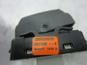 Foto de INTERRUPTOR DACIA DOKKER 1.5 dCi Diesel FAP CAT (90 CV / 66 KW) referencia 25503653R foto 4
