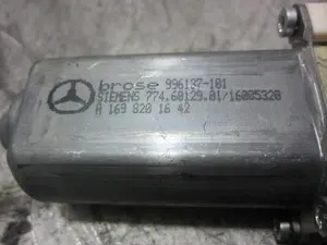 Foto de MOTOR ELEVALUNAS DELANTERO DERECHO MERCEDES-BENZ CLASE B (BM 245) referencia A1698201642 foto 3