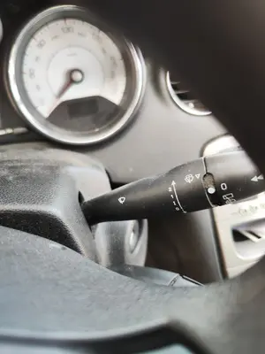 Foto de MANDO MULTIFUNCION PEUGEOT 308 1.6 16V (120 CV / 88 KW) foto 2