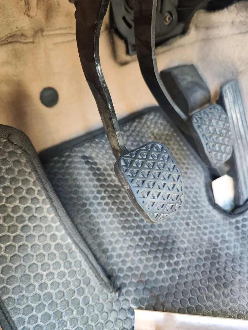 Foto de PEDAL EMBRAGUE BMW SERIE X3 (E83) 2.0 16V Diesel CAT (150 CV / 110 KW)