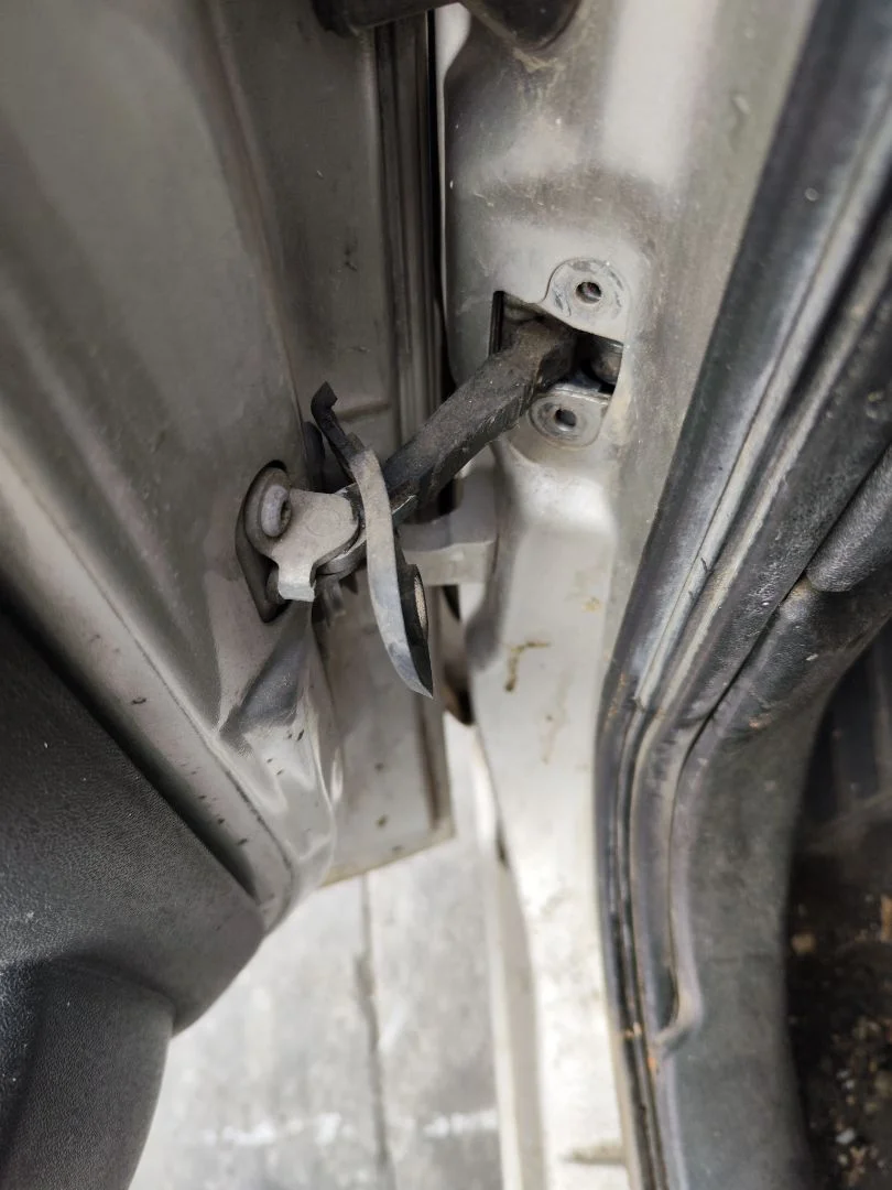 Foto de RETENEDOR PUERTA FIAT I DOBLÒ (119) 1.9 JTD CAT (105 CV / 77 KW)