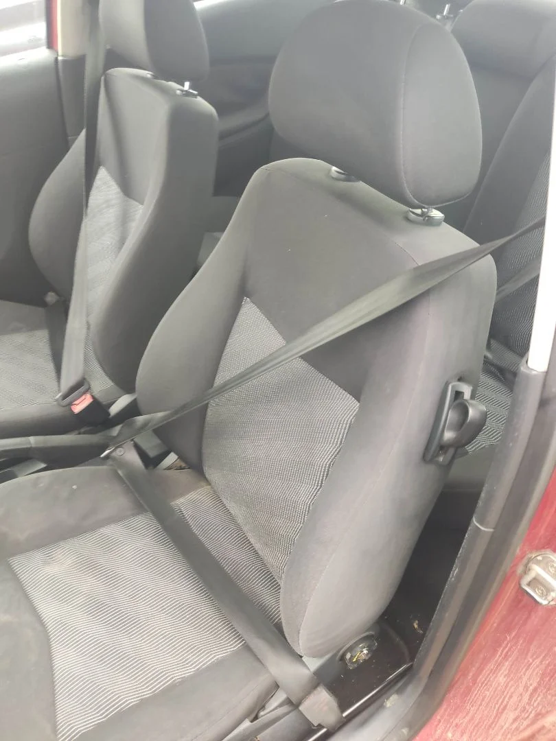 Foto de CINTURON SEGURIDAD DELANTERO IZQUIERDO SEAT IBIZA (6L1) 1.9 TDI (101 CV / 74 KW) referencia 6L3857705L FKZ
