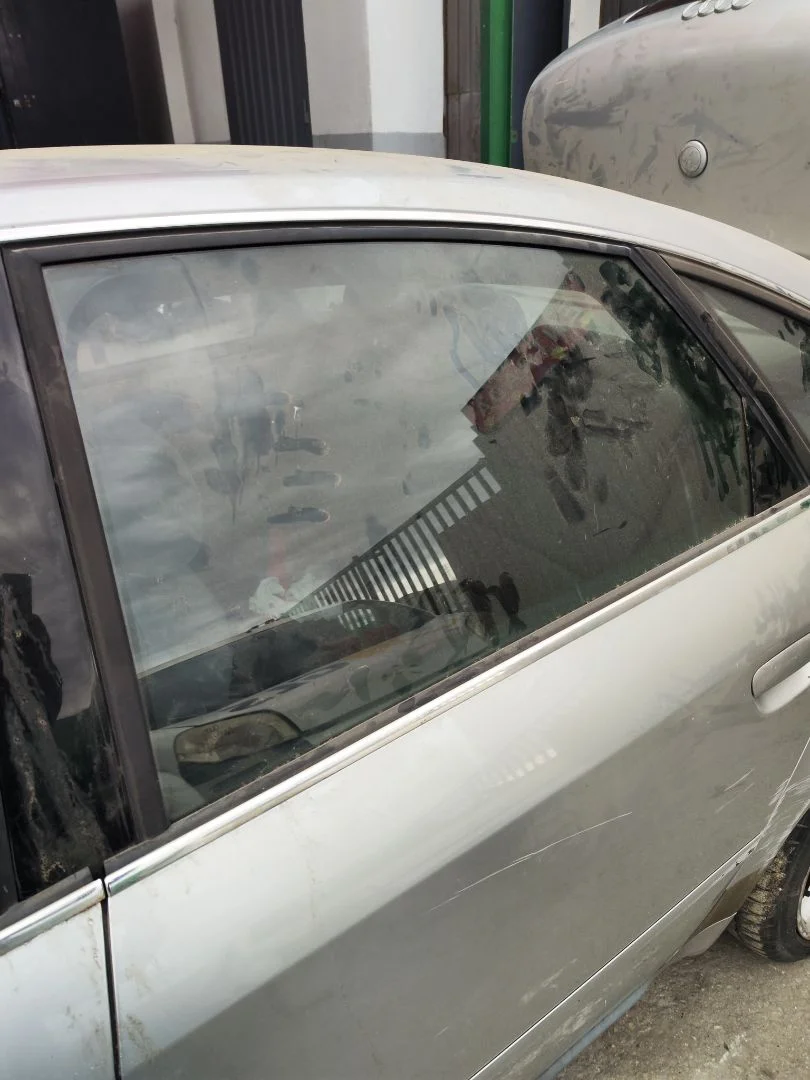 Foto de LUNA TRASERA IZQUIERDA AUDI A6 BERLINA (4B2) 2.5 V6 24V TDI (150 CV / 110 KW)