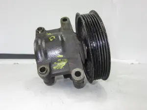 Foto de BOMBA DIRECCION FORD FOCUS BERLINA (CAK) referencia HBDJC foto 2