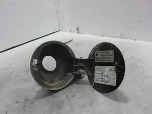 Foto de TAPA EXTERIOR COMBUSTIBLE VOLKSWAGEN GOLF IV BERLINA (1J1)(10.1997) 1.9 TDI (131 CV / 96 KW) referencia 1J6809857F FKZ foto 2