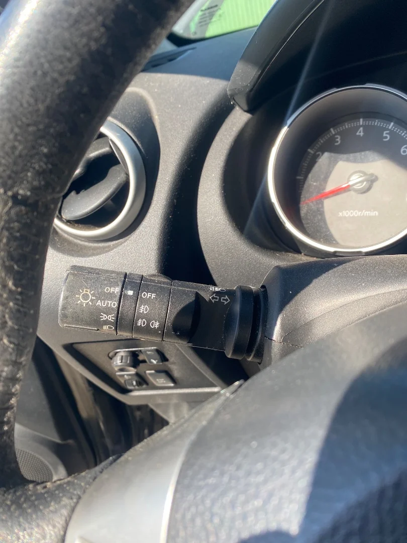 Foto de MANDO MULTIFUNCION NISSAN QASHQAI (J10) 2.0 16V CAT (141 CV / 104 KW)