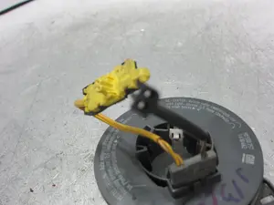 Foto de ANILLO AIRBAG OPEL ASTRA G BERLINA 1.7 Turbodiesel CAT (X 17 DTL / 2H8) (68 CV / 50 KW) referencia 90588757 foto 6