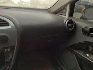 Foto de AIRBAG DELANTERO DERECHO SEAT LEON (1P1) 2.0 TDI (140 CV / 103 KW) referencia 1P0880204D