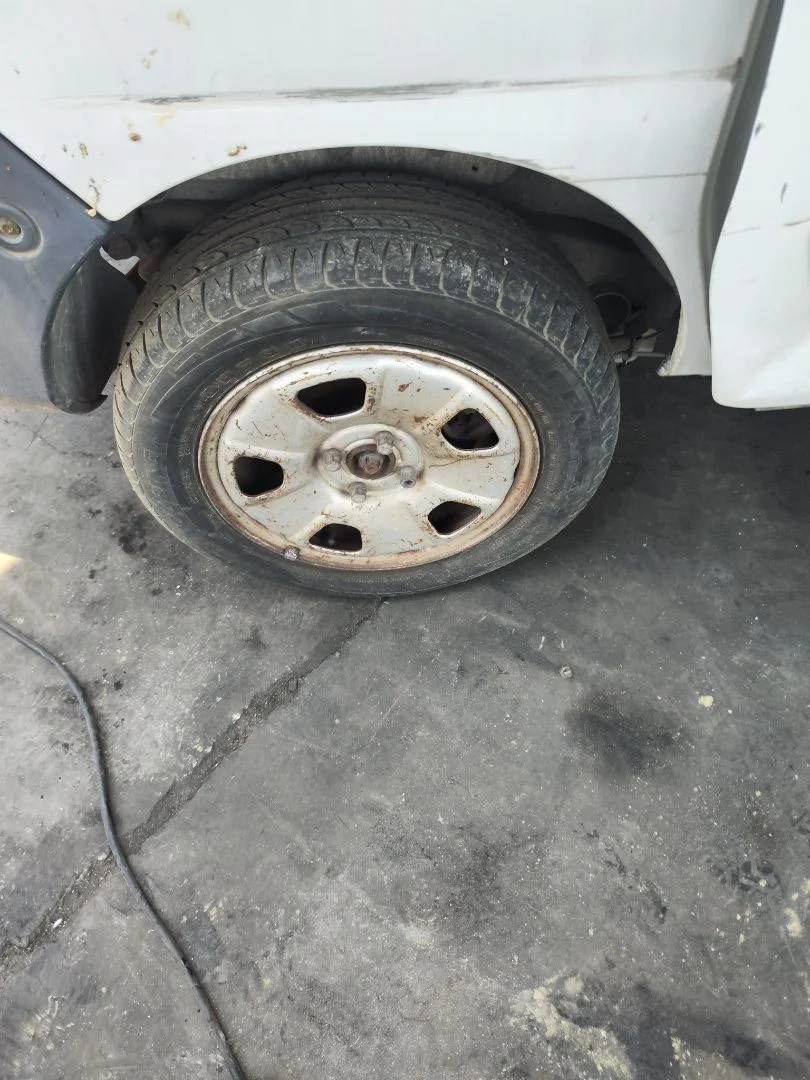 Foto de LLANTA RENAULT KANGOO I (F/KC0) 1.9 dCi Diesel CAT (84 CV / 62 KW) referencia 8200255609