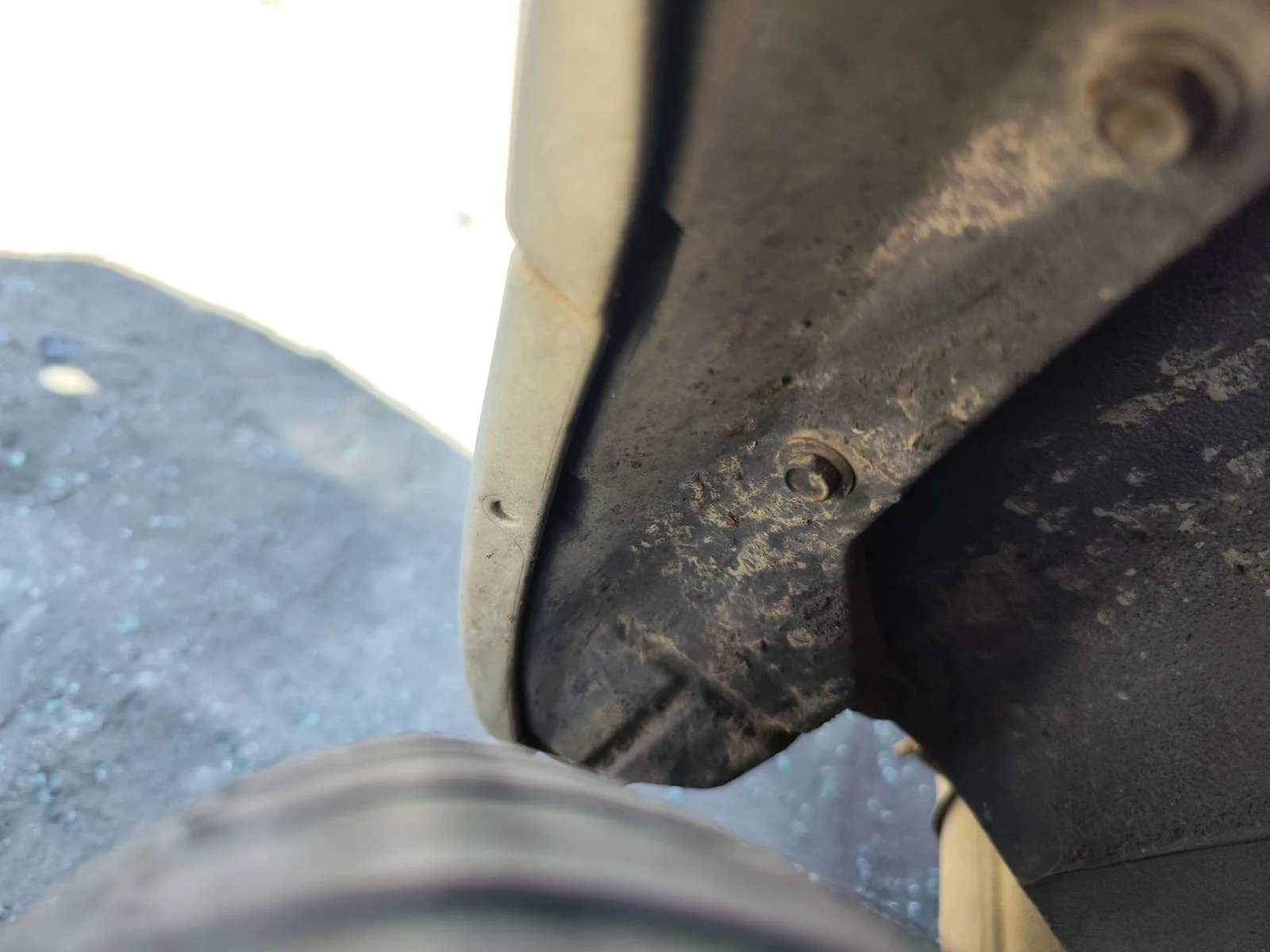 Foto de PASO RUEDA TRASERO DERECHO TOYOTA COROLLA (E11) 2.0 Turbodiesel CAT (90 CV / 66 KW) referencia 5393434