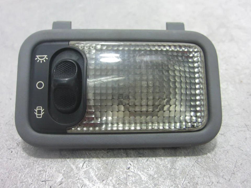 Foto de LUZ INTERIOR CITROEN EVASION 2.0 HDi (109 CV / 80 KW) referencia 1473003077