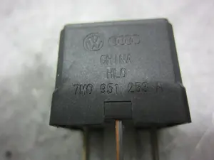 Foto de RELE VOLKSWAGEN GOLF IV VARIANT (1J5)(05.1999) referencia 7M0951253A foto 2