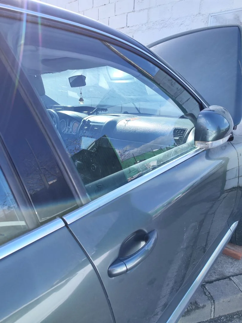Foto de LUNA DELANTERA DERECHA VOLKSWAGEN TOUAREG (7LA) 2.5 TDI (174 CV / 128 KW)