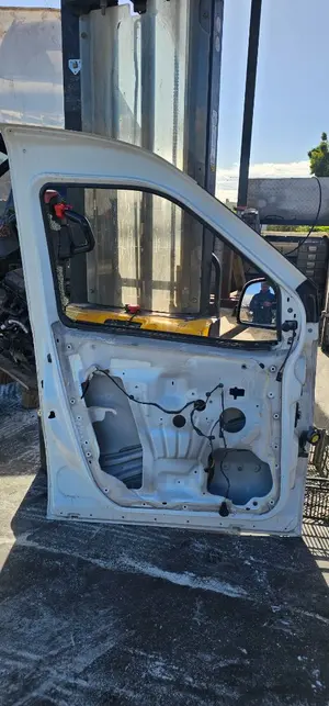 Foto de PUERTA DELANTERA IZQUIERDA FIAT II DOBLÒ (263) CARGO 1.3 16V JTD CAT (90 CV / 66 KW) referencia 0052155068 foto 2
