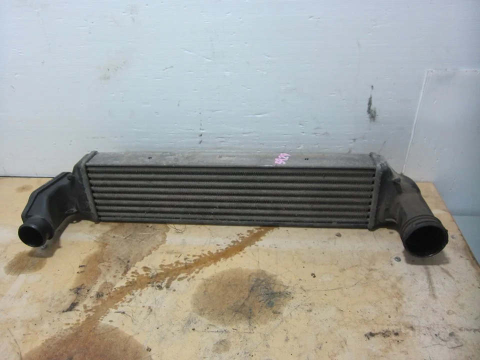 Foto de INTERCOOLER BMW SERIE 3 BERLINA (E46) 3.0 24V Turbodiesel CAT (184 CV / 135 KW) referencia 77863510
