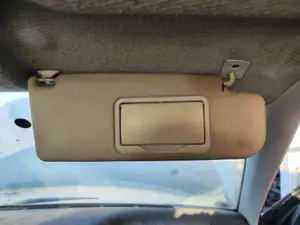 Foto de PARASOL DERECHO VOLKSWAGEN GOLF III (1H1)(11.1991) 1.9 TDI (110 CV / 81 KW) referencia 1H0857552H FKZ foto 2