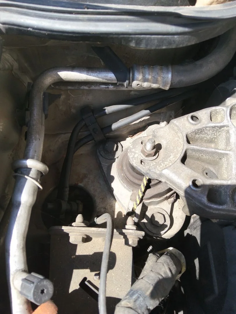 Foto de TUBOS AIRE ACONDICIONADO RENAULT SCENIC I (JA...) 1.9 dCi Diesel CAT (102 CV / 75 KW)