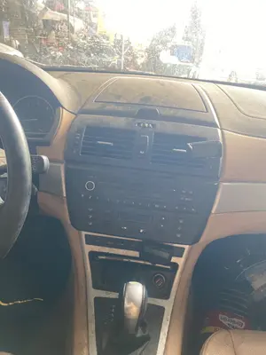 Foto de CONSOLA CENTRAL BMW SERIE X3 (E83) 2.0 Turbodiesel CAT (177 CV / 130 KW)