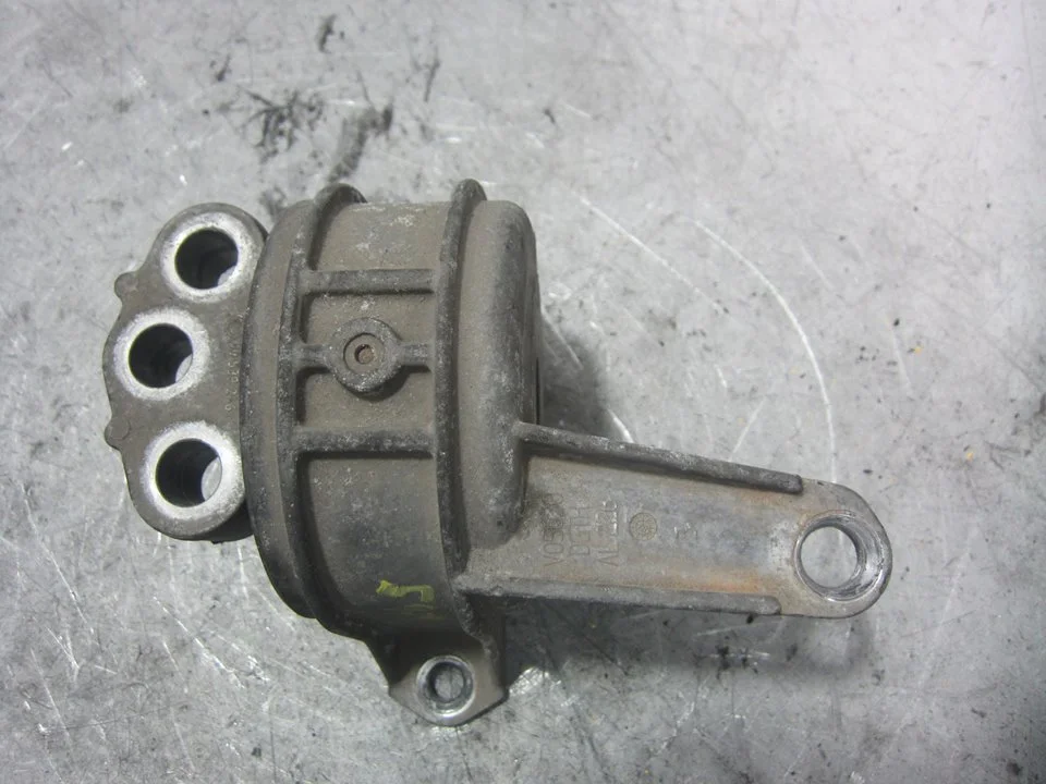 Foto de SOPORTE MOTOR DERECHO OPEL ZAFIRA B 1.9 CDTI (120 CV / 88 KW) referencia 24427298