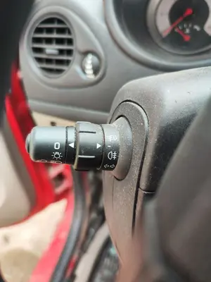 Foto de MANDO LUCES RENAULT CLIO III 1.5 dCi Diesel CAT (86 CV / 63 KW)