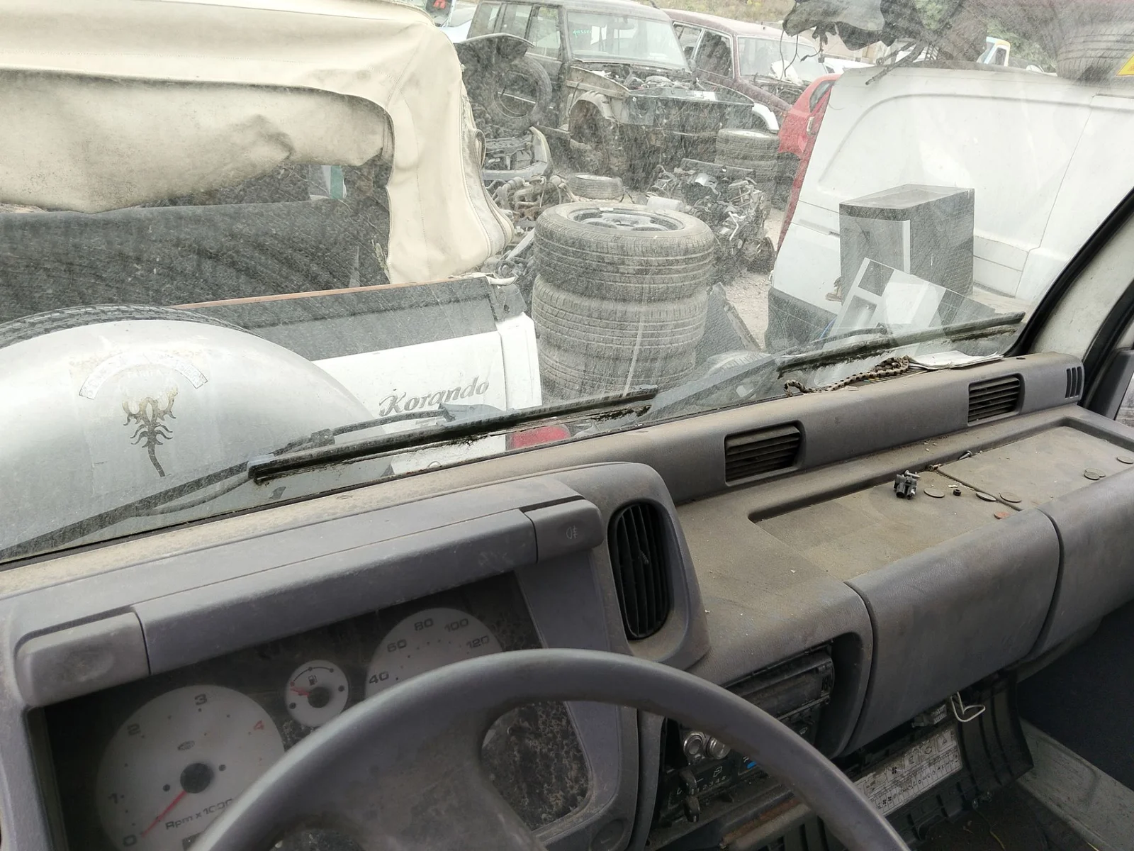 Foto de SALPICADERO NISSAN CABSTAR E 3.0 Diesel (120 CV / 88 KW)