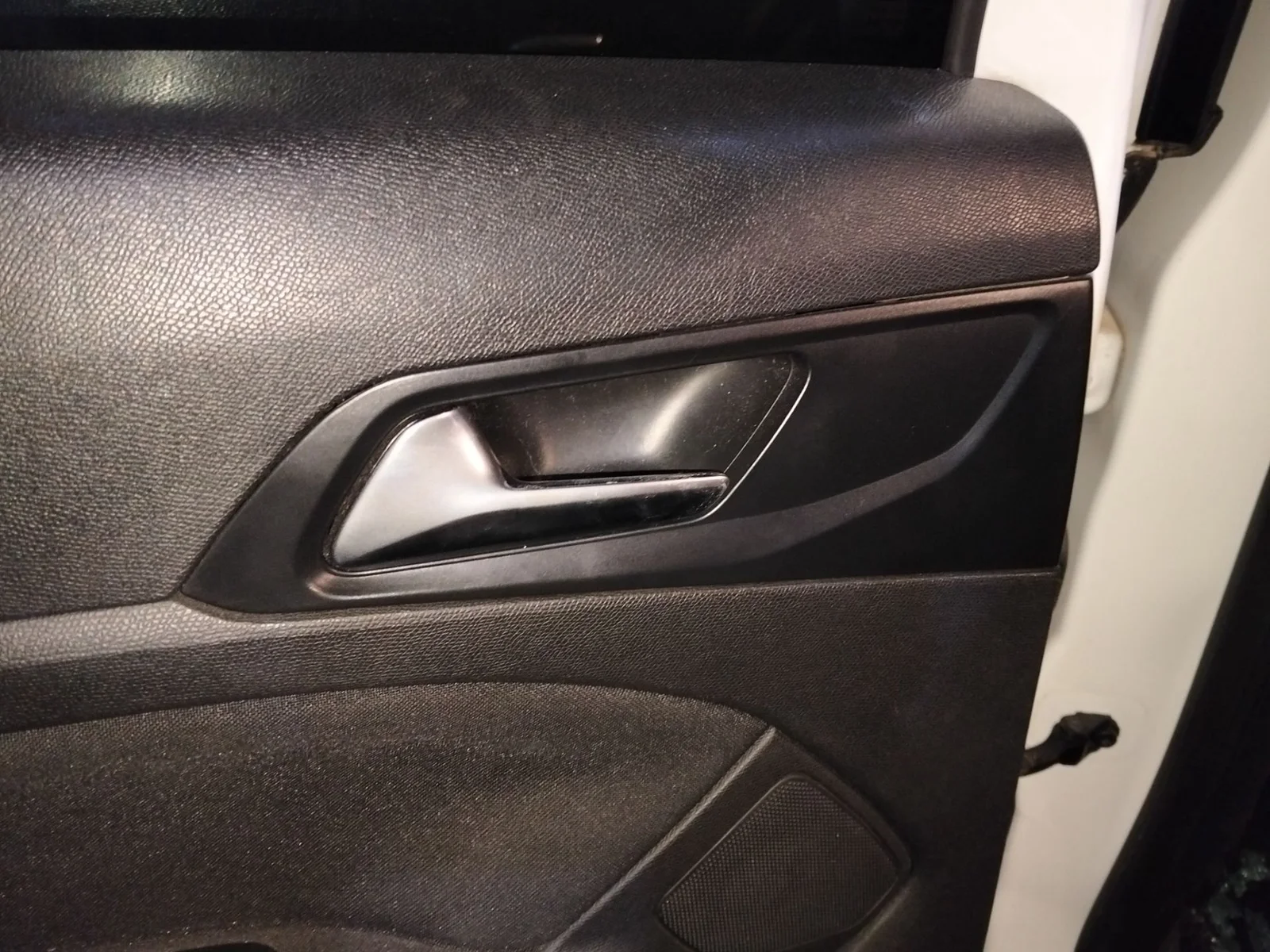 Foto de MANETA INTERIOR TRASERA IZQUIERDA PEUGEOT 308