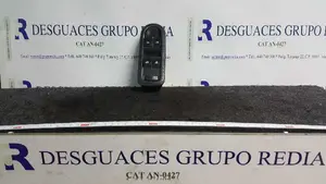 Foto de MANDO ELEVALUNAS DELANTERO IZQUIERDO RENAULT MEGANE II BERLINA 5P referencia 156018070