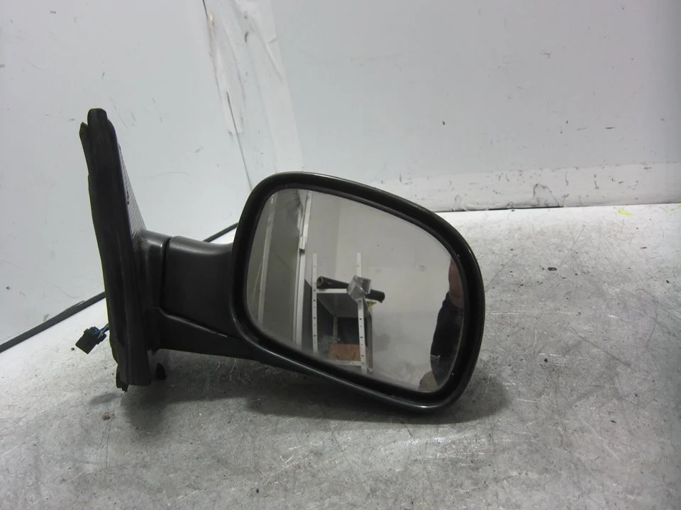 Foto de RETROVISOR DERECHO CHRYSLER VOYAGER (RG) 2.4 CAT (147 CV / 108 KW) referencia 04894412AH