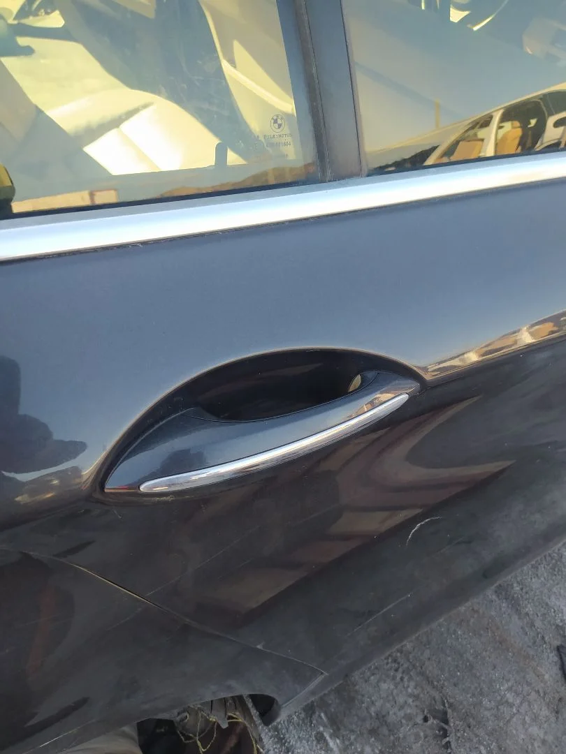 Foto de MANETA EXTERIOR TRASERA DERECHA BMW SERIE 5 TOURING (F11) 2.0 Turbodiesel (218 CV / 160 KW)