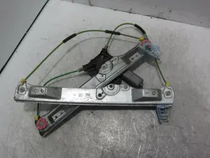 Foto de ELEVALUNAS DELANTERO DERECHO OPEL CORSA D 1.3 16V CDTI (75 CV / 55 KW) referencia 013188488 foto 1