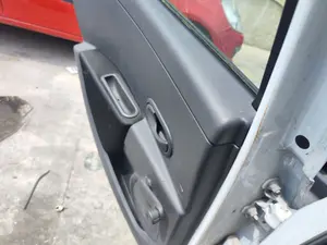 Foto de ELEVALUNAS TRASERO IZQUIERDO RENAULT CLIO III 1.2 16V (75 CV / 55 KW)