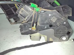 Foto de CERRADURA PUERTA DELANTERA DERECHA FORD FIESTA (CNN) 1.25 16V CAT (82 CV / 60 KW) referencia 8A6A foto 3